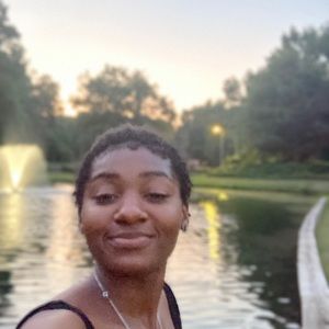 Meet your Posher, Anaya